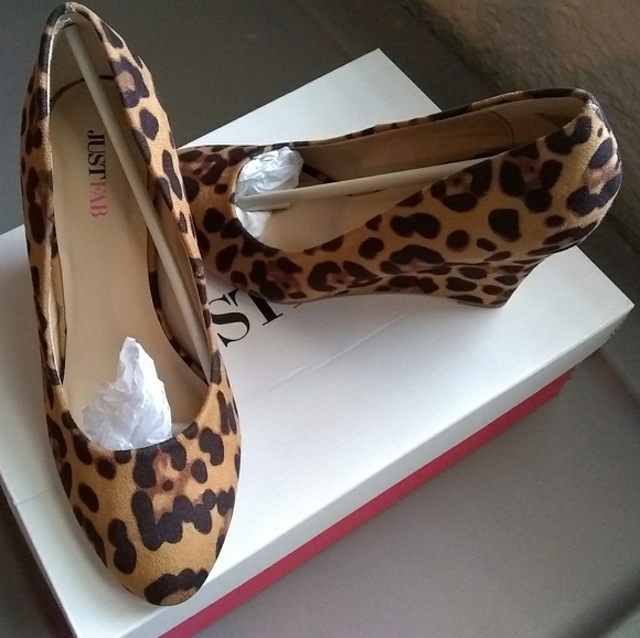 JustFab Leopard Print Wedges - Picture 4 of 4